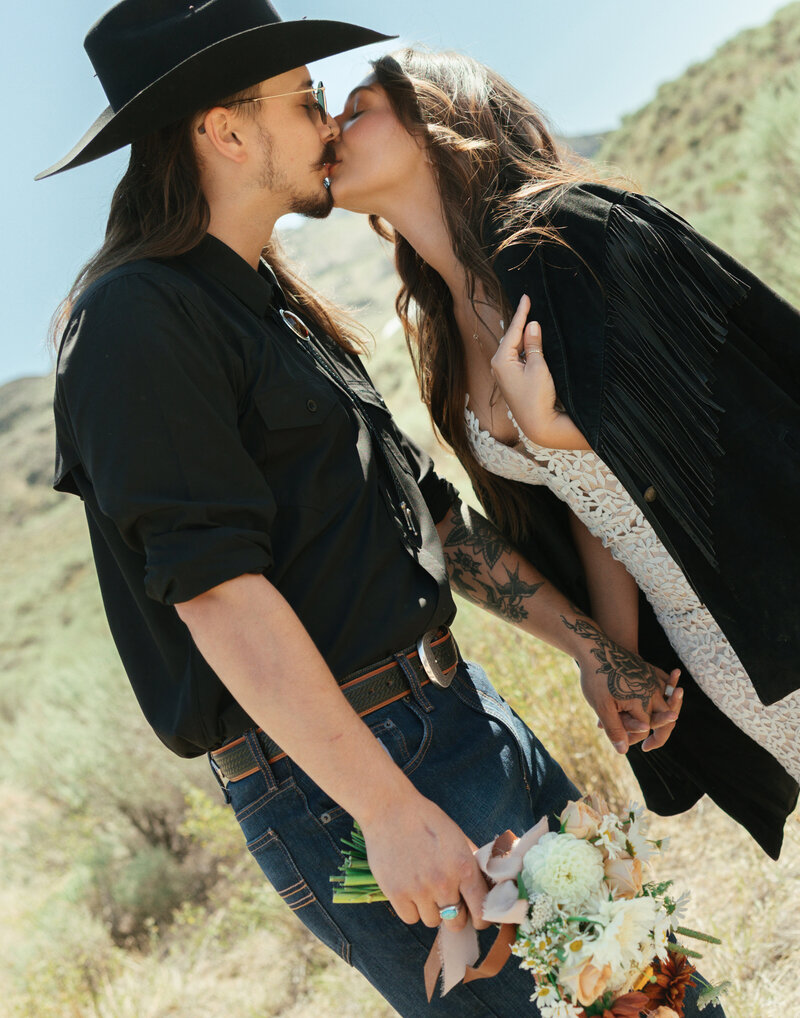 35mm-film-inspired-kamloops-elopement-bc-wedding-photographer-okanagan-coastal-cowgirl-bridal-portraits-37
