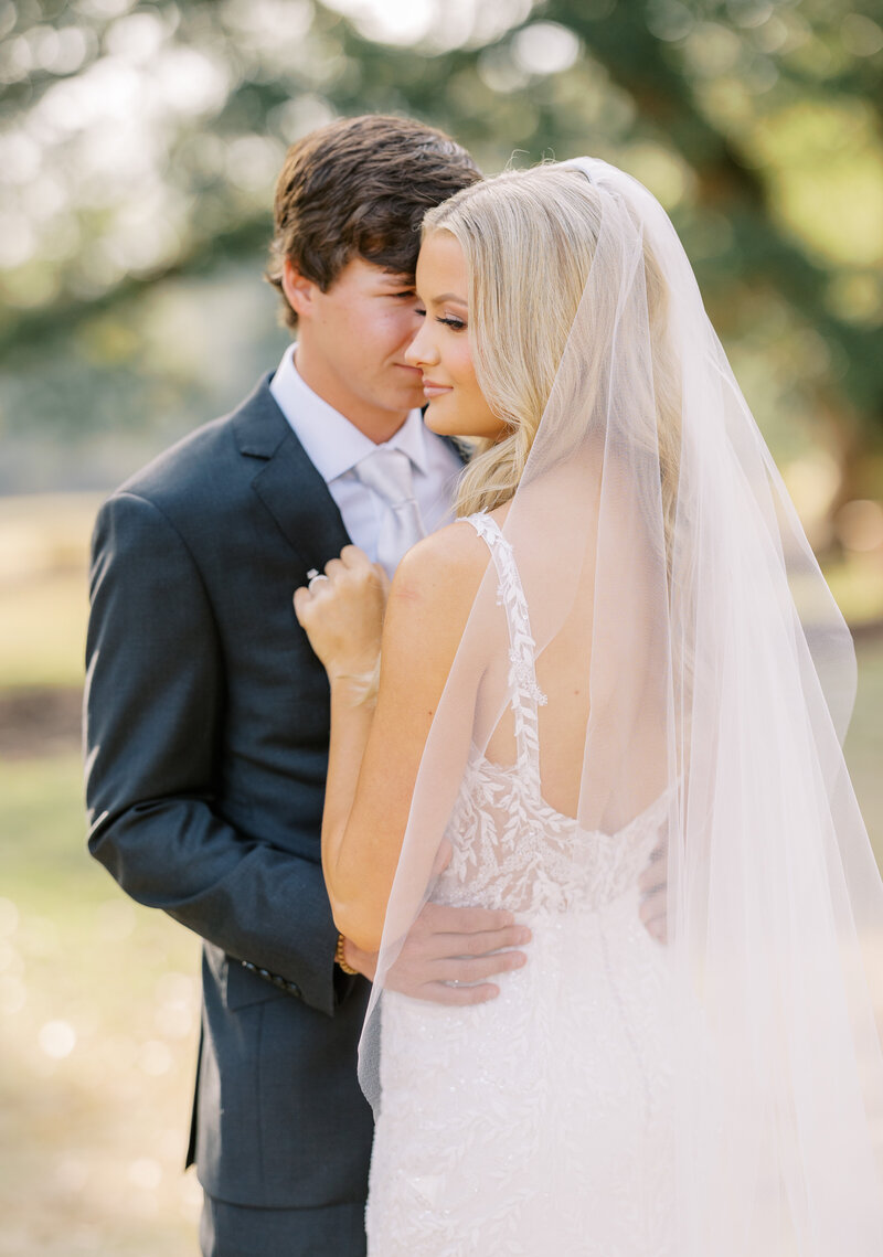 jackson mississippi wedding at the reed house at live oaks
