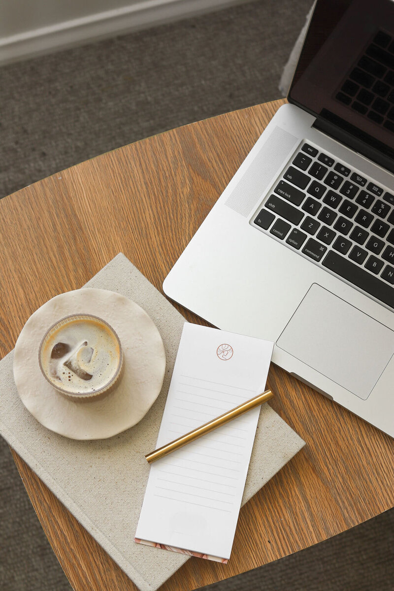 Start a Small Business at Home, Stay at Home Mom Business Ideas, Business Ideas for Busy Moms, Business Education Courses for Busy Moms, Printable Planners and Checklists for Moms, Business and Motherhood Podcast for Moms Digital Mompreneur