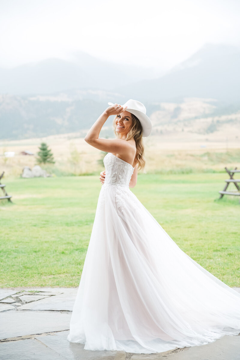beautiful country bride | Montana Bride | Wedding ideas