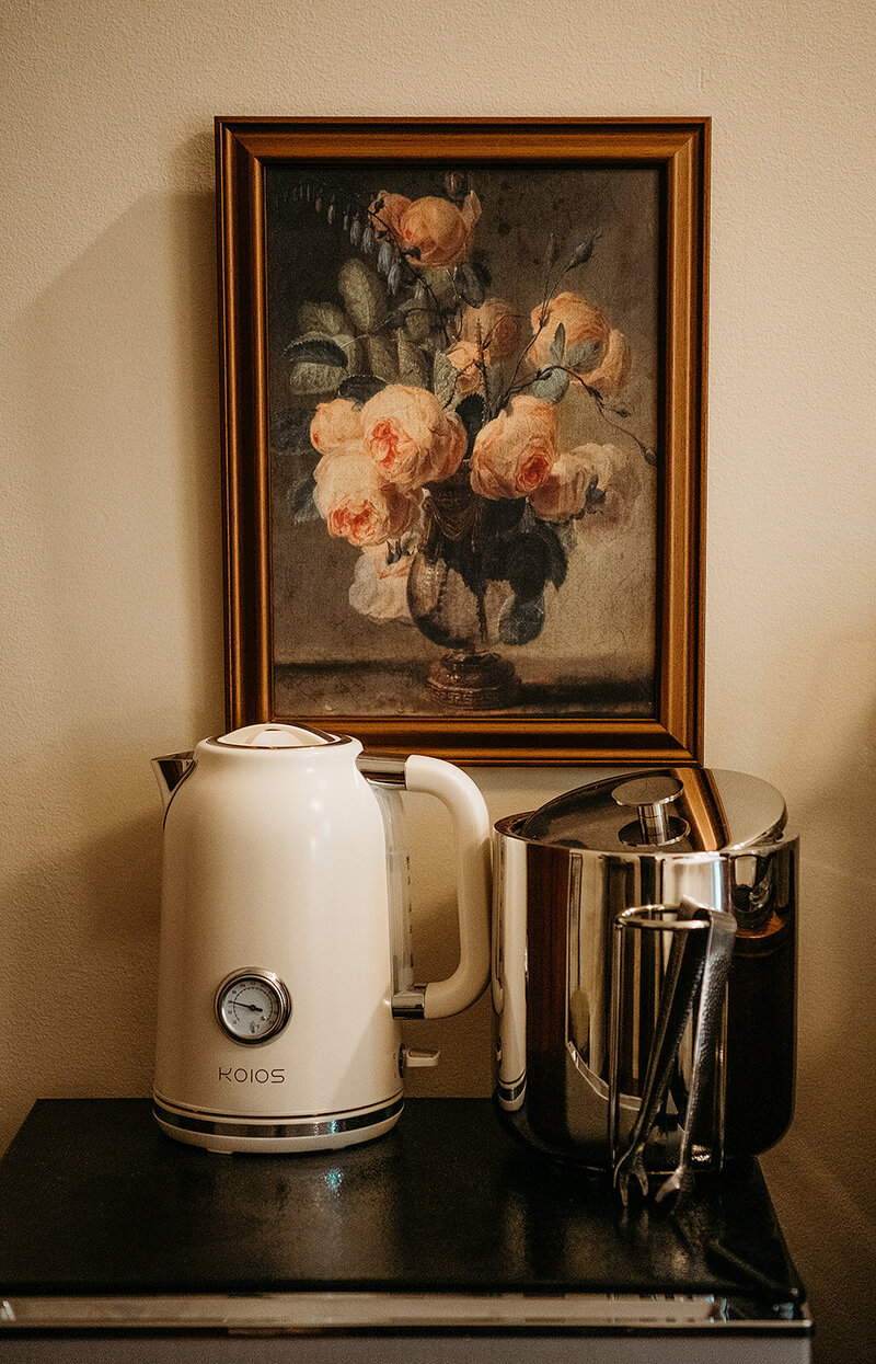 Tea Kettle and Ice Bucket in The Little Blanco