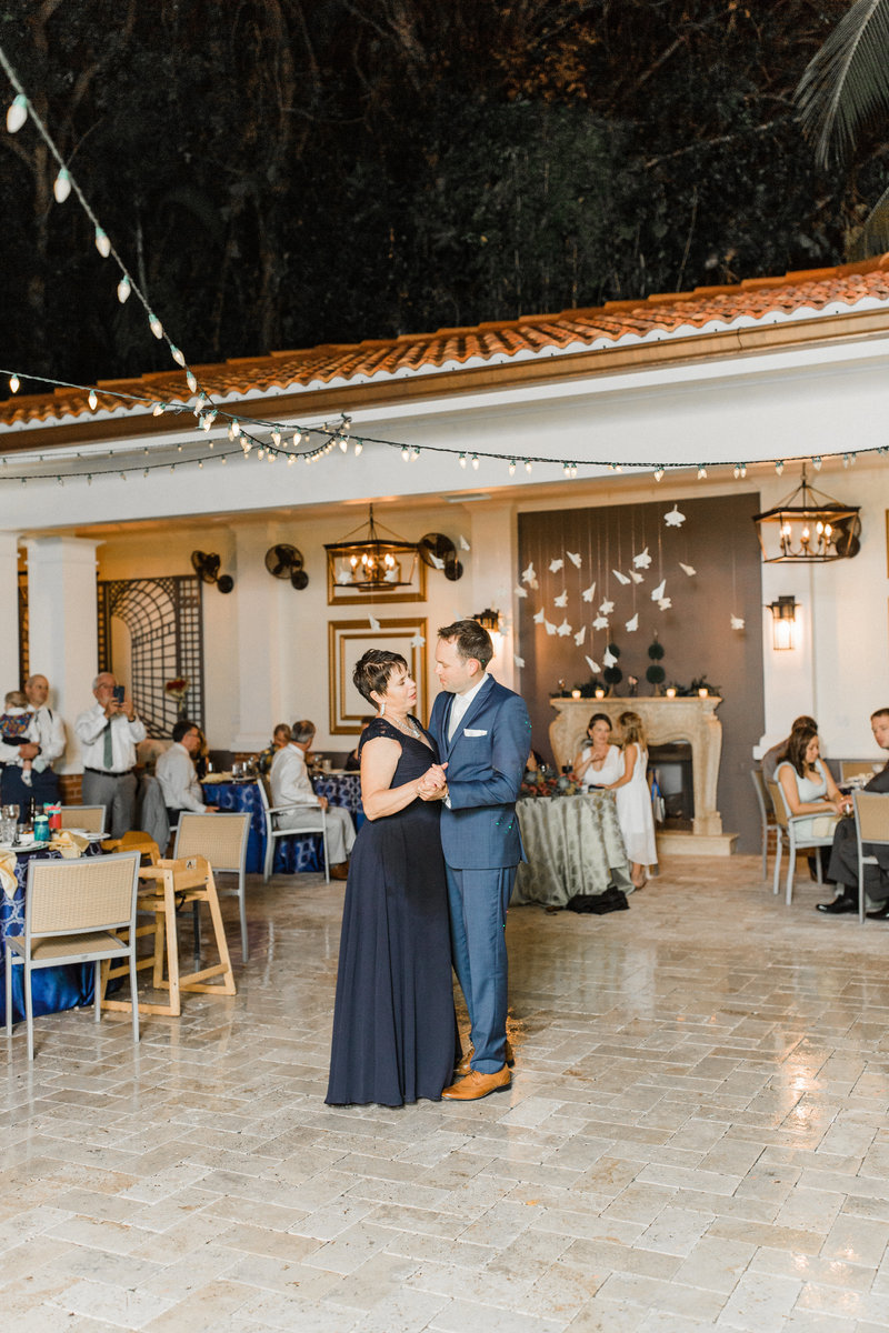 Palmetto-Riverside_Bed-and_Breakfast-wedding-photographer-andrea-linn-photography-301