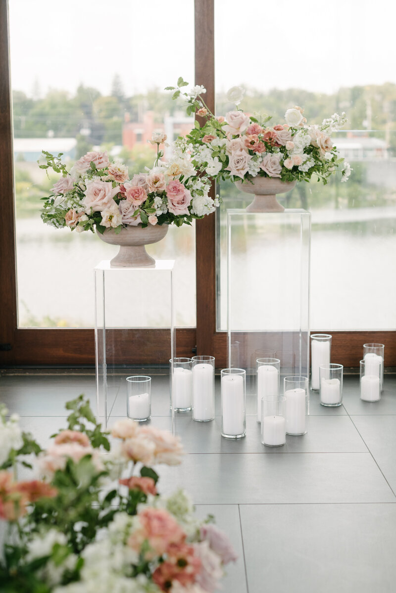 Cambridge-Mill-Wedding-Mango-Studios-Kendon Design Co.-GTA Niagara Wedding Florist-D-0352