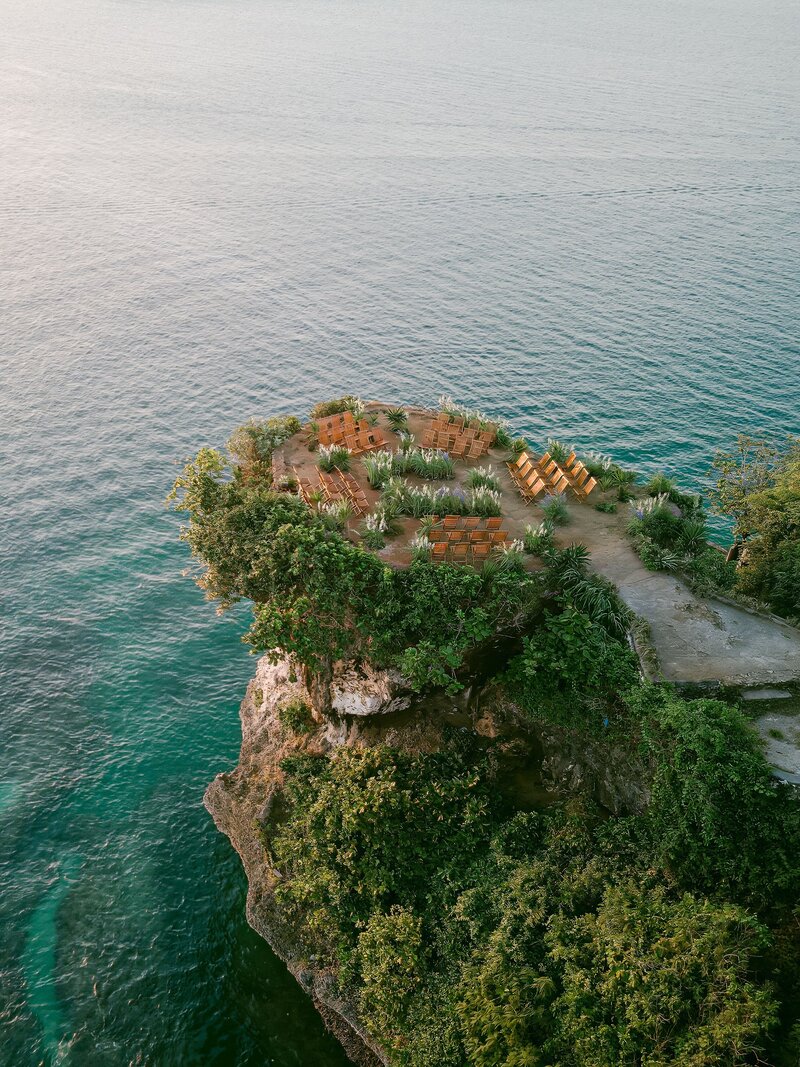 294Bali Bright Balangan Cliff Wedding Photography