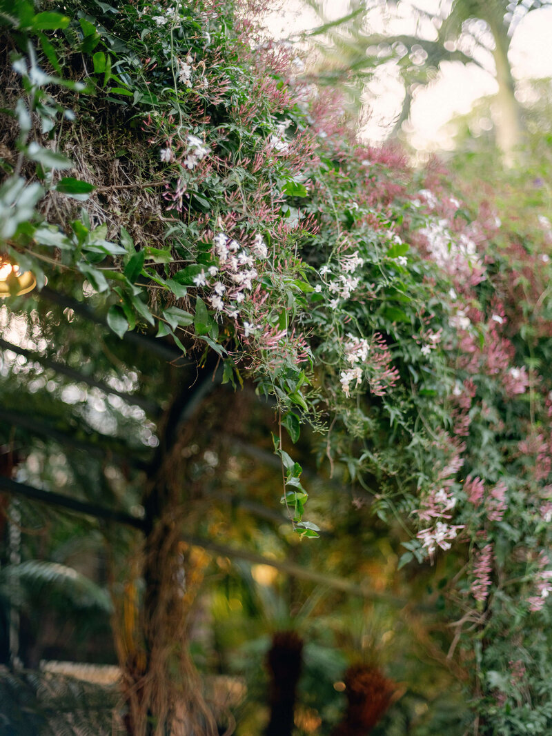 Intimate-Hotel-Bel-Air-Classic-Wedding-Photographer-0596