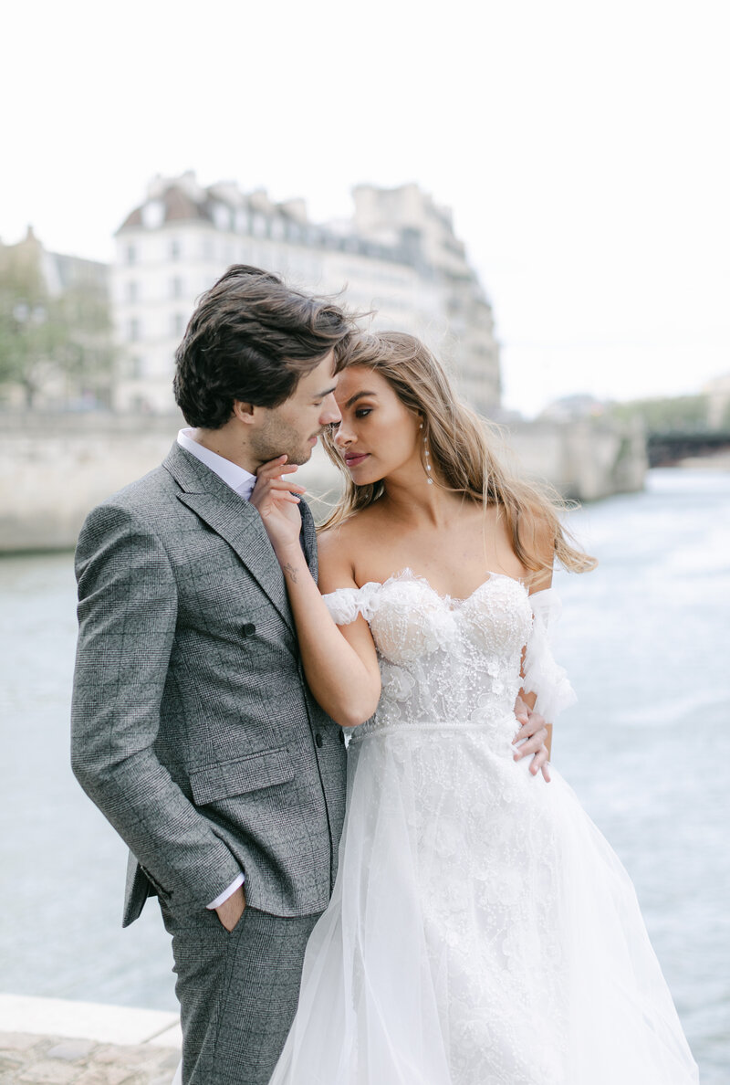 engagement-session-paris-france