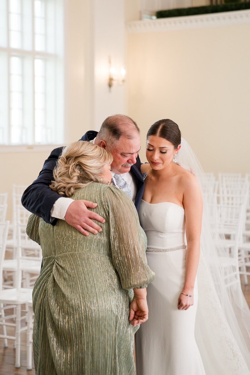 parents-of-the-bride-emotional-wedding-1