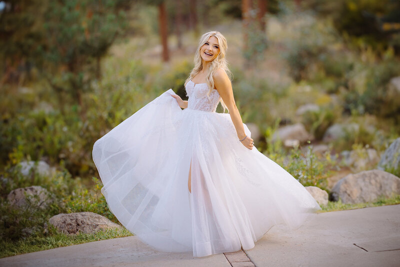 Estes Park Wedding Photographer Denver Wedding Venue Planner Della Terra Mountain Top Fall Colorful Wedding Liz Osban Photography Black Canyon Inn Wyoming Wedding Photographer Elopement Engagement 39