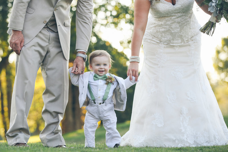Light Shifter Studios photographs a Raleigh, North Carolina Wedding on a golf course. 