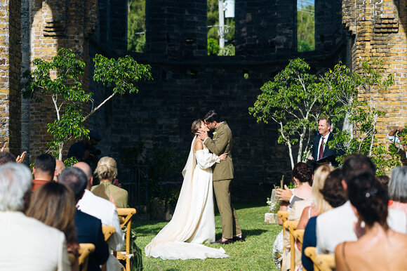 Bermuda Wedding  First Kiss Bermuda Bride