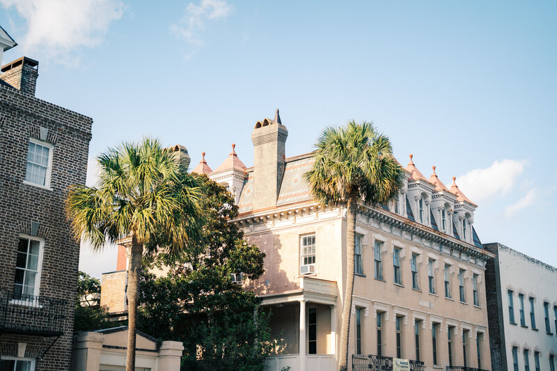 Downtown-Charleston-Summer-Engagement-Taylor-Cline-Photography-Wedding-37