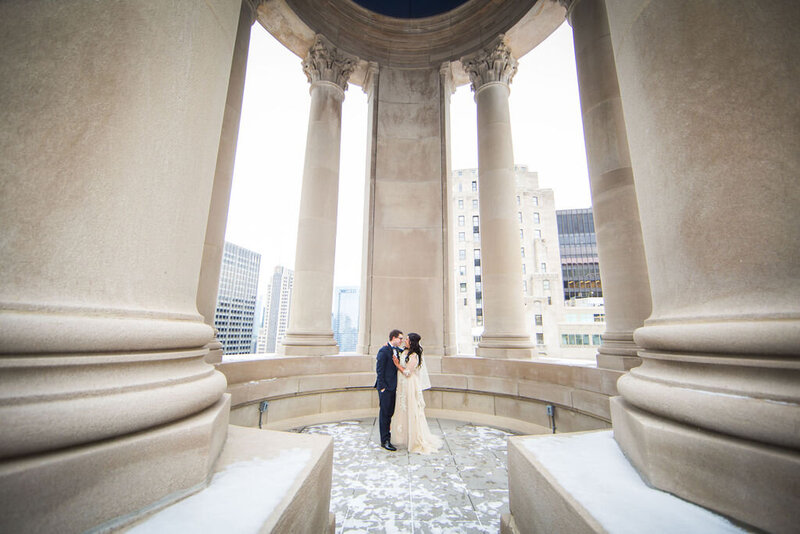 Chicago Wedding Photo at Wrigley Building