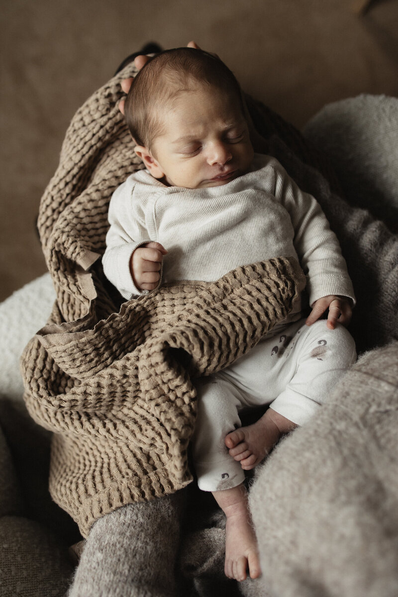 momentsbynouk_newbornshoot_valkenswaard-1