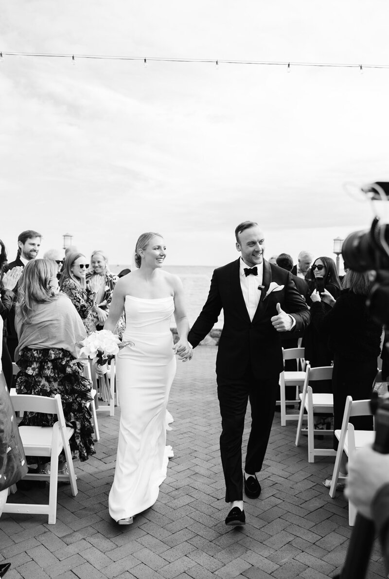 bride-groom-weeburn-beach-club