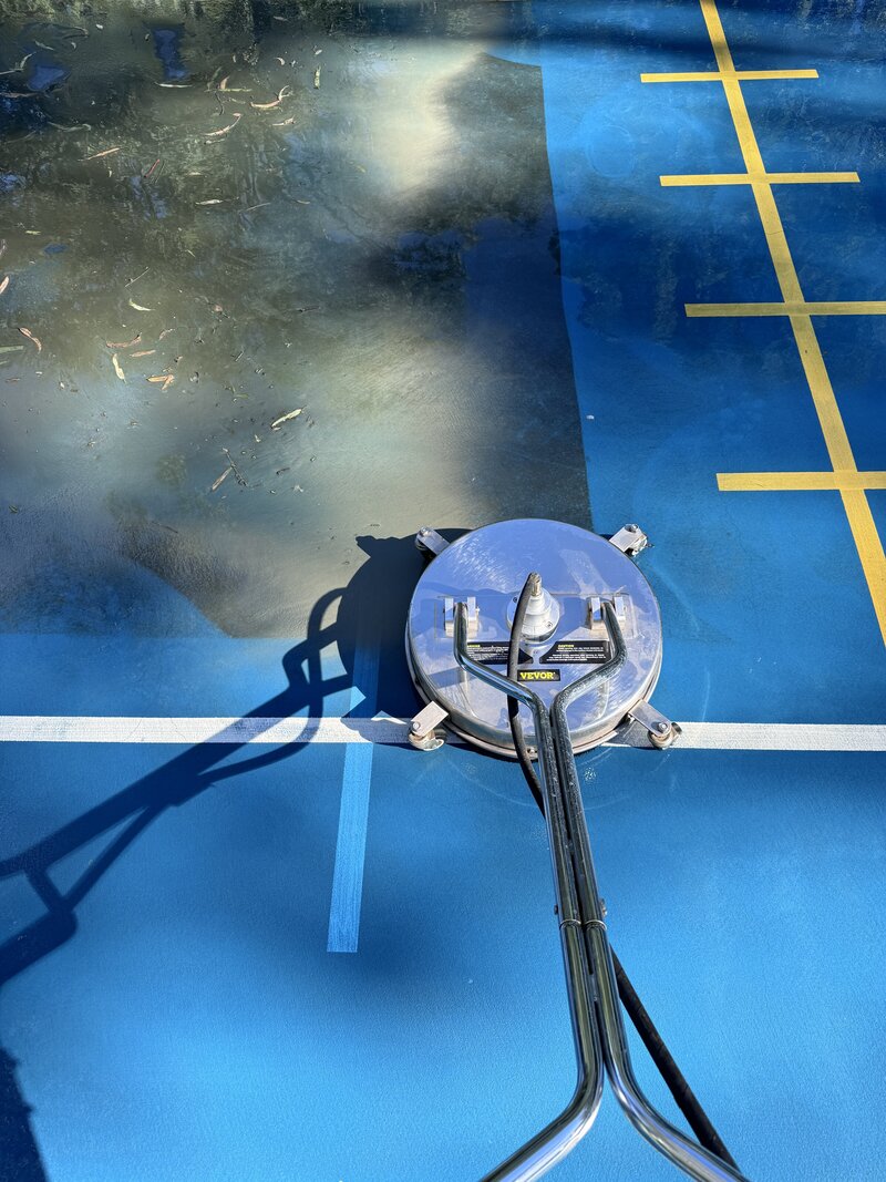 Sports court pressure clean in Brisbane. Hard Court pressure clean Brisbane. 