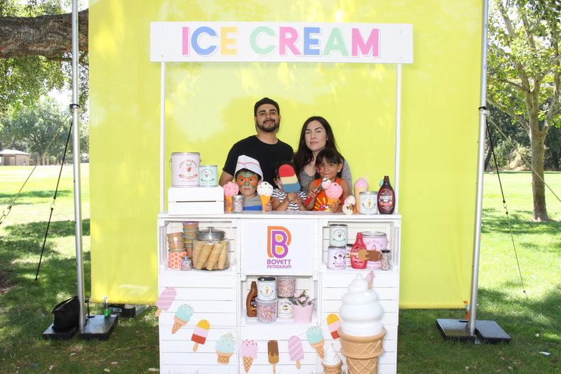 ice cream  theme photo booth