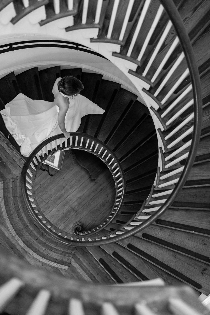 charleston wedding photographers lowndes grove- spiral staircase- bridal photos- wedding
