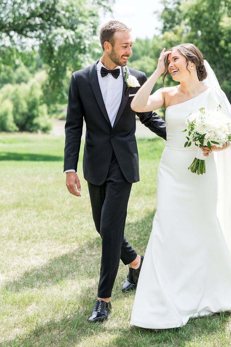 Outdoor photo of a bride and groom in Grand Forks ND 