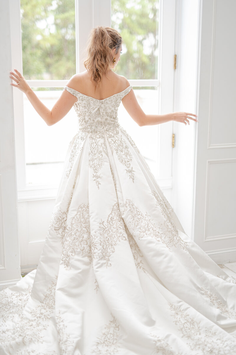 elegant bridal portrait session