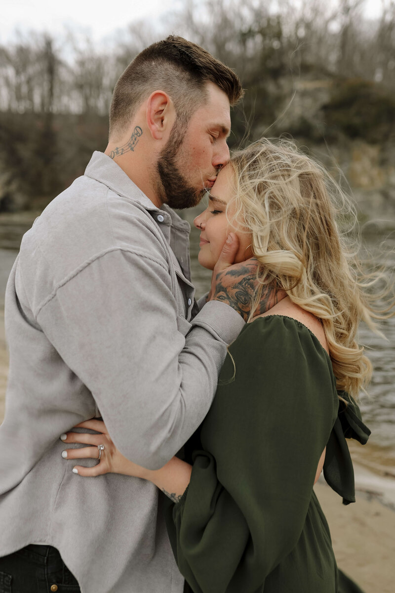 Iowa-Elopement-Photographer-Forever_Framed_by_Rachel 5