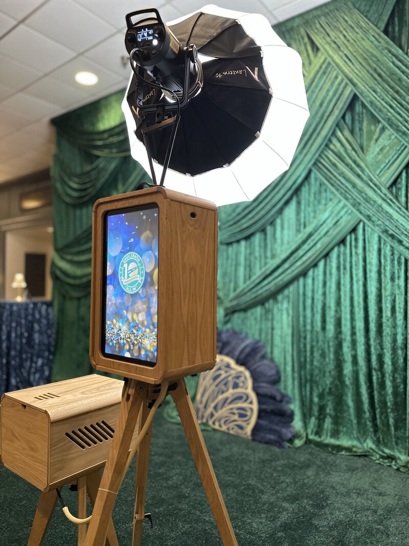 Linkedin Photo Booth Rental Corporate Photo Booth Rental Florida - Corporate Event Photo Booth ...