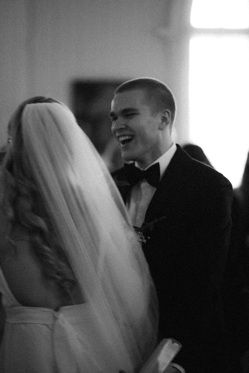 Wedding photograph of an intimate wedding ceremony by photographer Hannika Gabrielsson