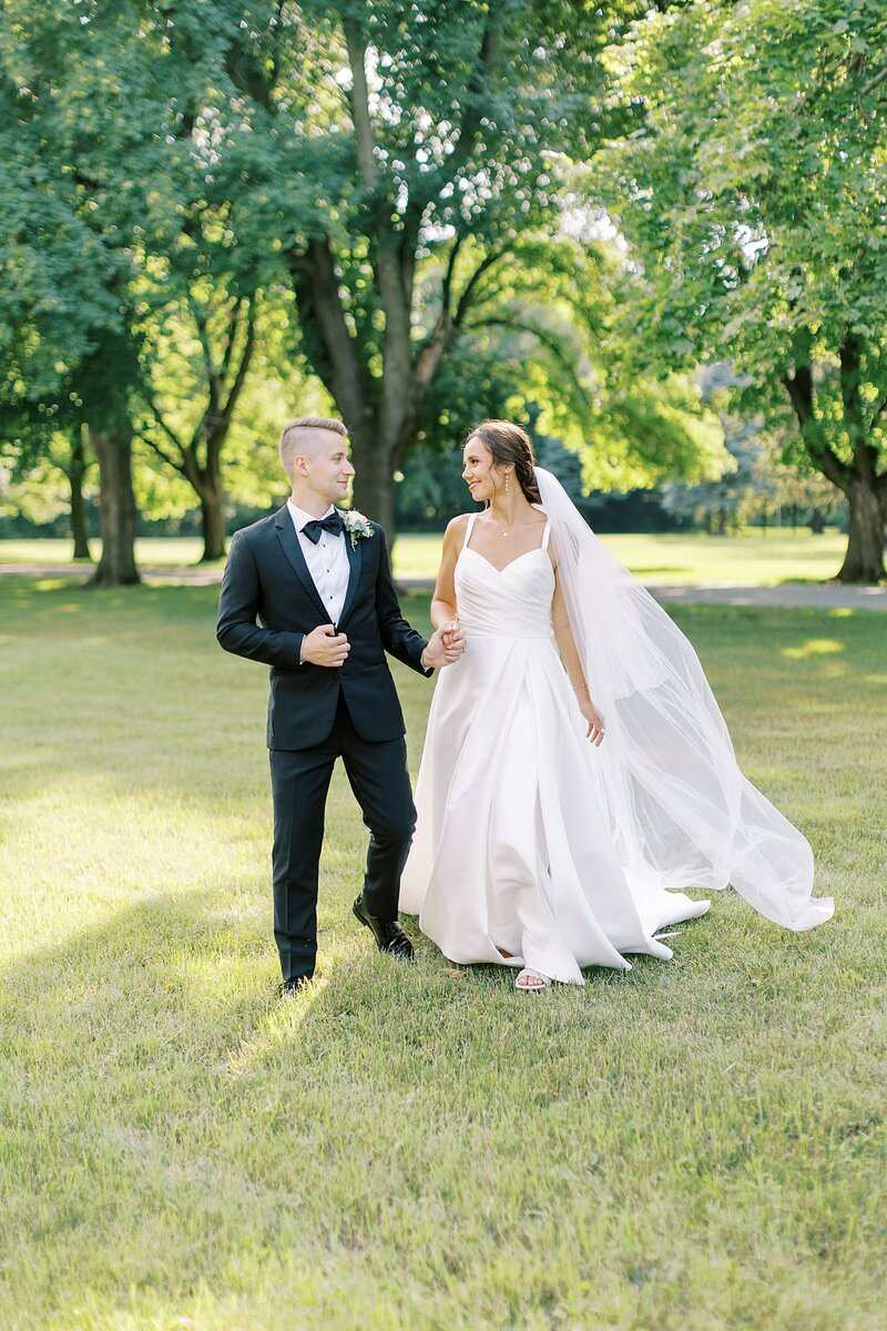Milwaukee-Wisconsin-Catholic-Wedding-Photographer-_0015
