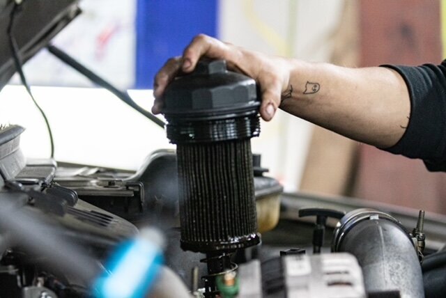 Diesel oil filter replacement