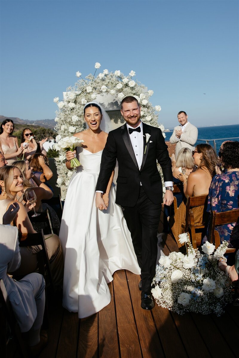 malibu-beach-house-wedding-ceremony-hanna-walkowaik-photography-0220