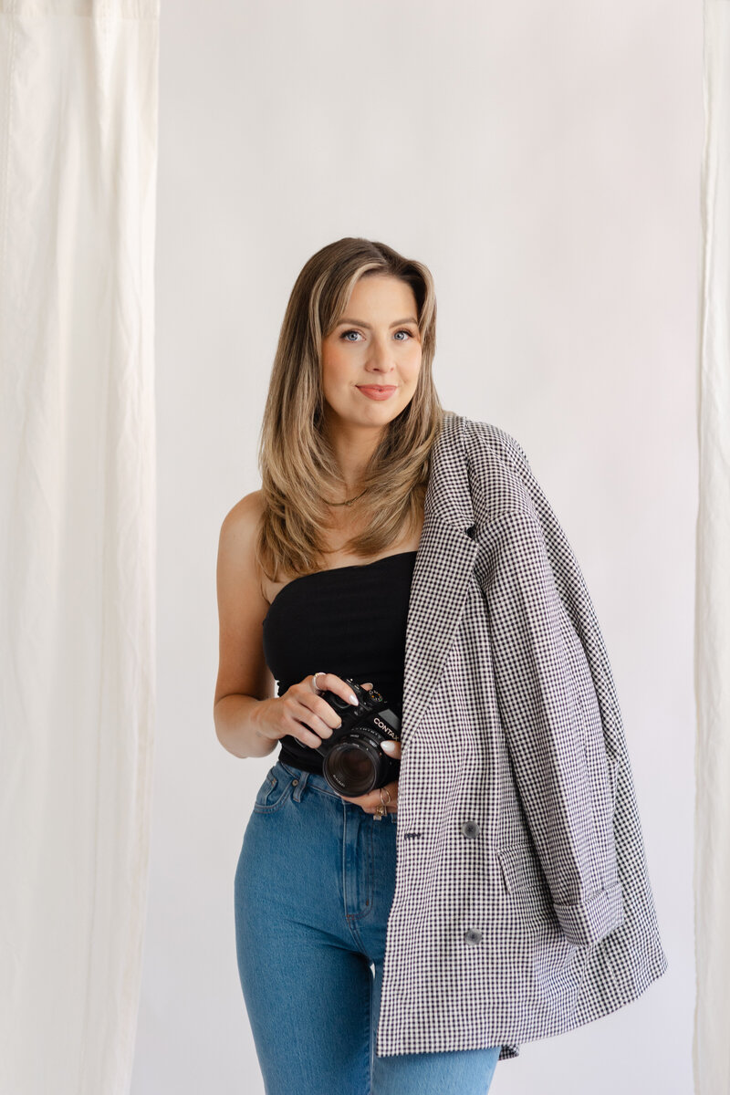 Trust the expertise of Morgan Long for all your wedding photography needs. With a passion for storytelling and a commitment to excellence, we'll capture the magic of your special day with unmatched skill and creativity.