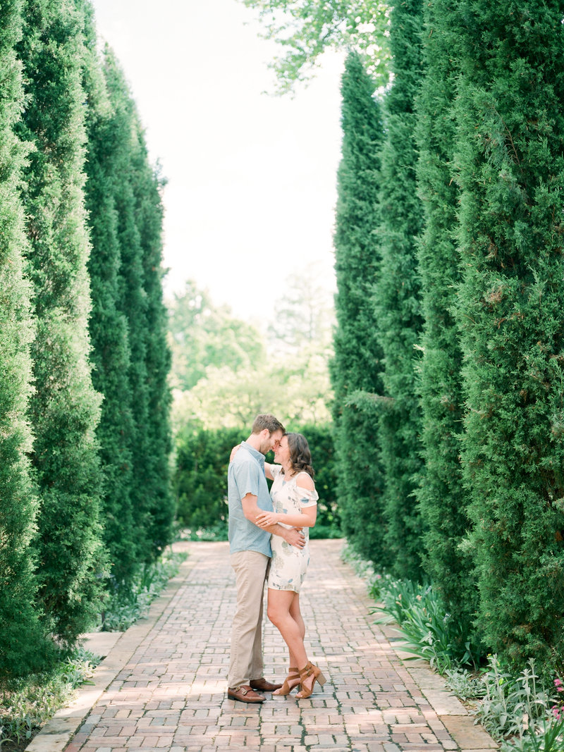 missouri-botanical-gardens-engagement-photos-03