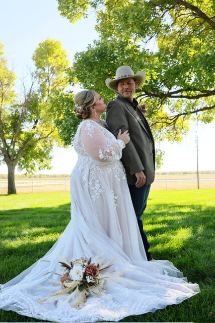 couple at outdoor wedding venue in Nebraska