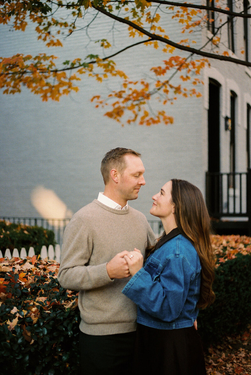 Fall-Engagement-Session-in-Georgetown-DC-on-35mm-Film-9