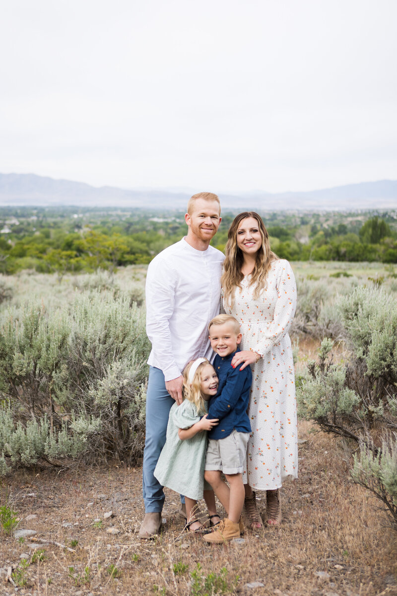 Gorgeous family photo session in a Poppy field in Utah