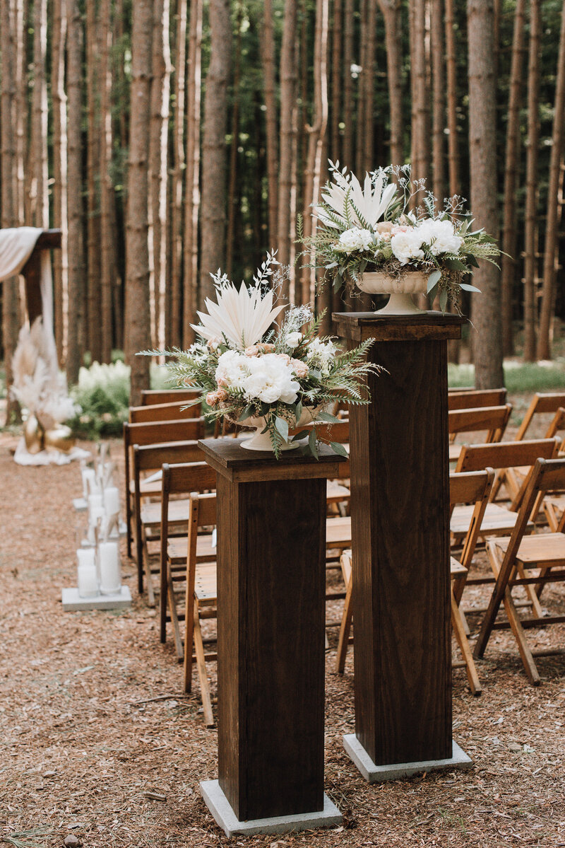 Neutral Catskills Wedding at Roxbury Barn and Estate with LC Allison Photography 0188