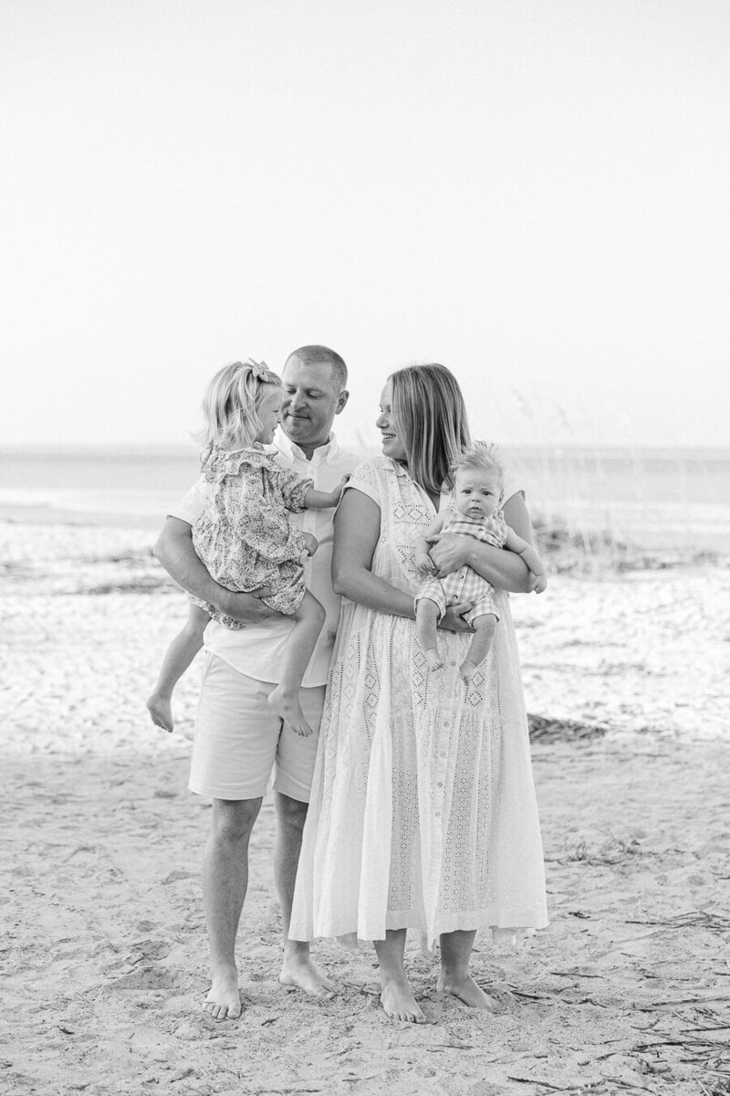 LL-HILTON-HEAD-PHOTOGRAPHER-FAMILY-BEACH-SESSION-4