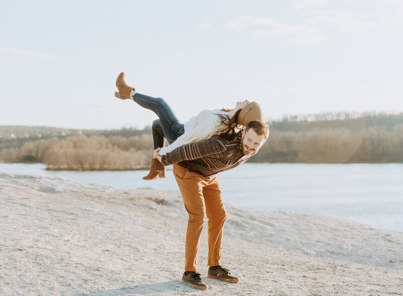 white cliffs of conoy engagement session