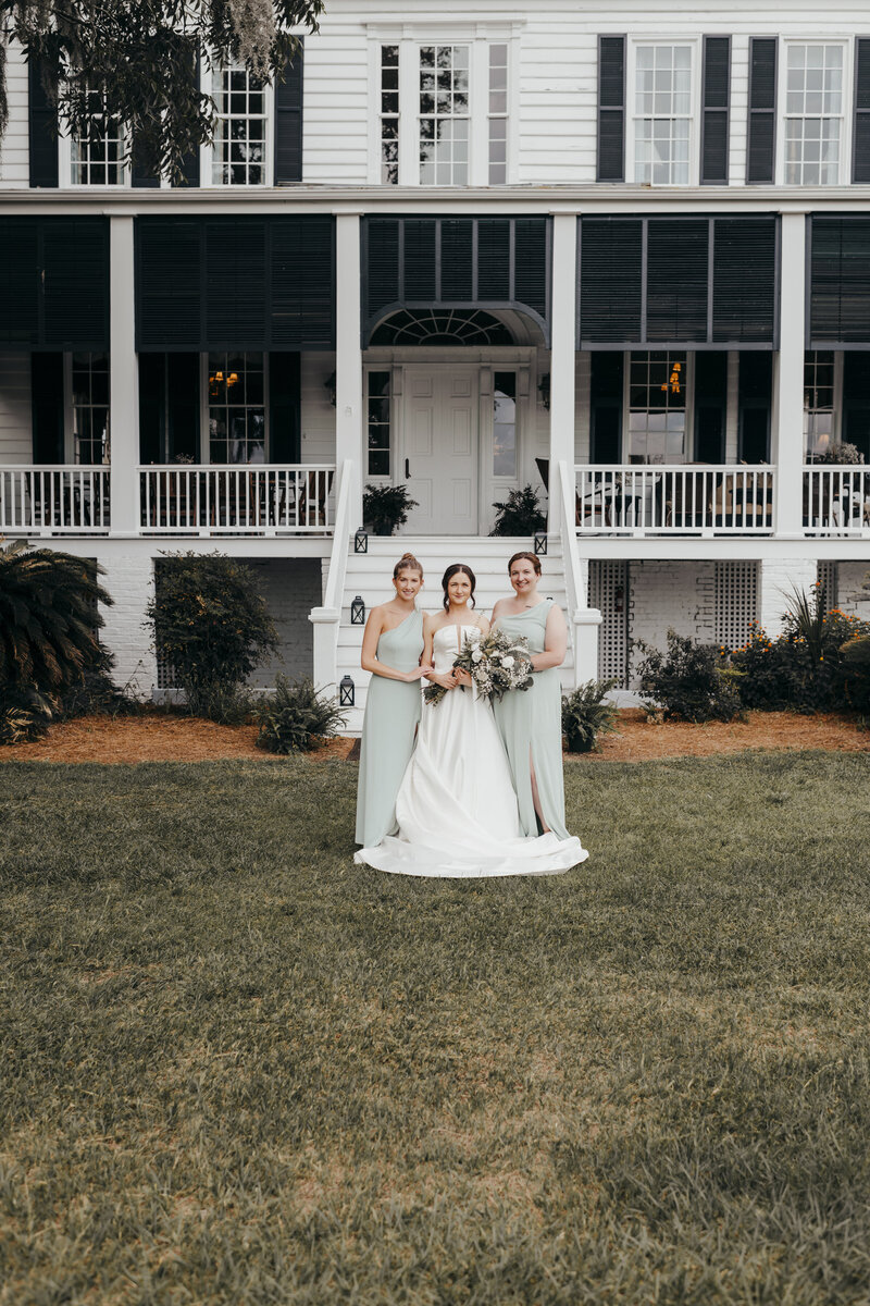 Bride with two bridesmaids for Agapae Oaks wedding