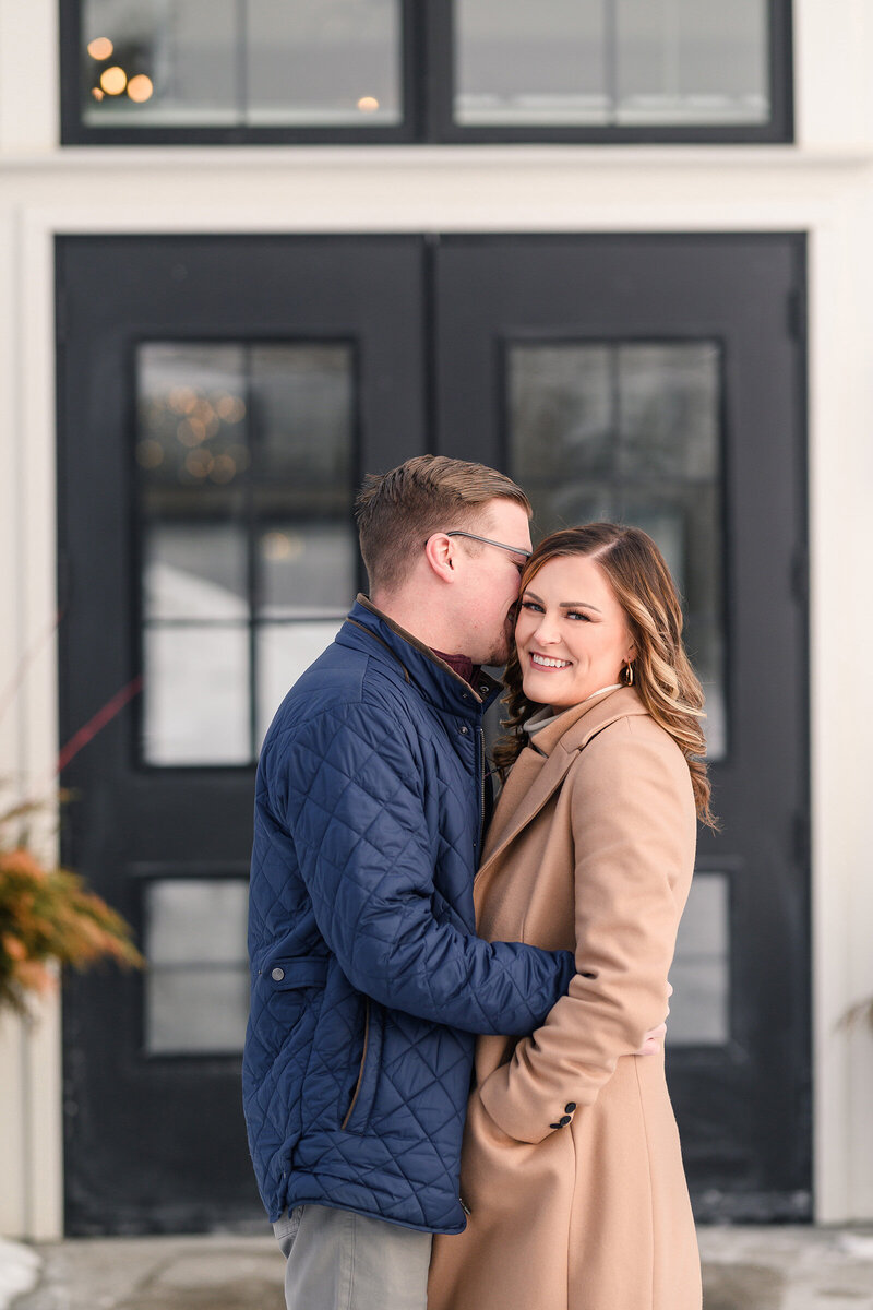 carriage-house-lac-la-belle-engagement-winter-the-paper-elephant-0017