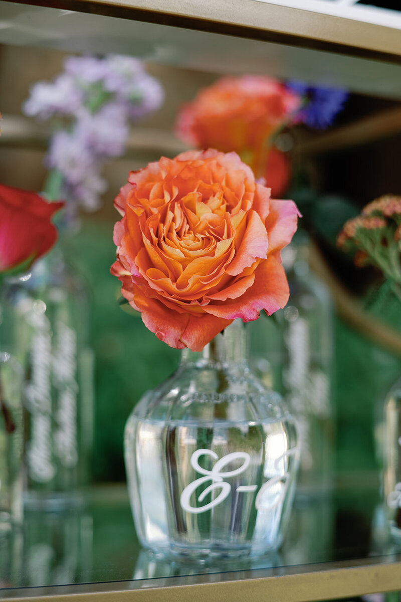 Bud Vase Flower Escort card display