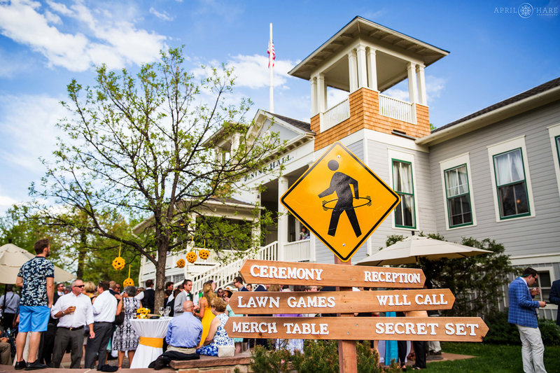 Chautauqua-Dining-Hall-Festival-Sign-at-Cocktail-Hour