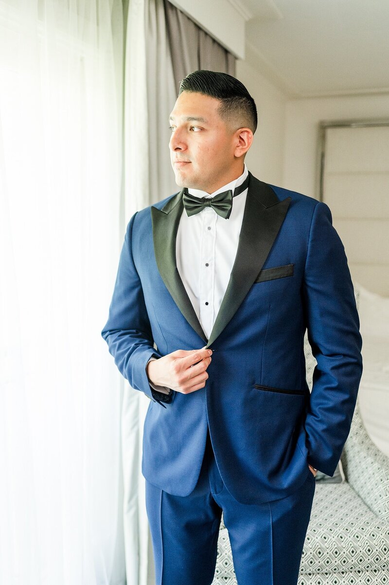 Burbank Wedding Photographer | Castaway | Los Angeles Wedding | Dusty blue and black tie | Nataly Hernandez Photography-32
