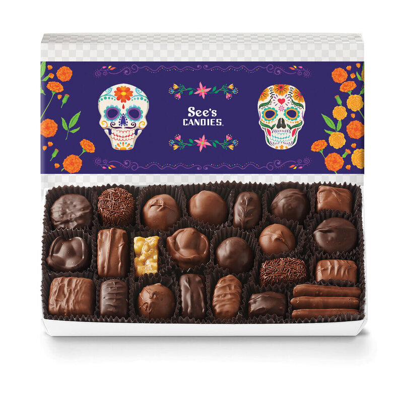 dia-de-los-muertos-assorted-chocolates-508652-candy-box-alt1