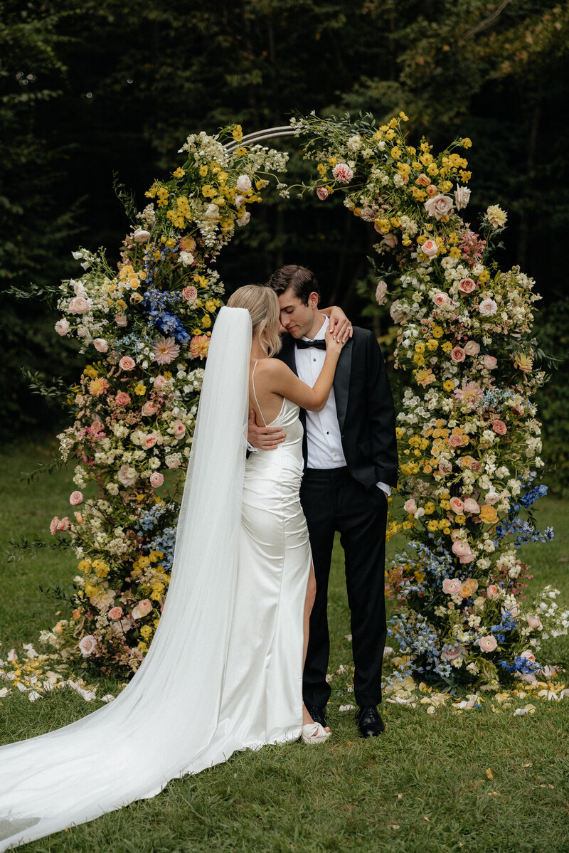 Catskills-NewYork-Wedding_AshlynStottPhotography-16