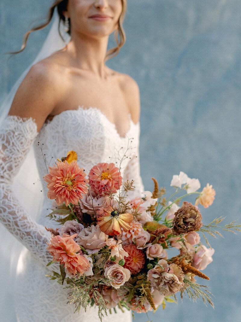 Autumn-Maximalist-Wedding-with-rich-tones-blue-velvet-draping-Ashley-Ludaescher-Photography-Vanessa-Noel-Events-0016