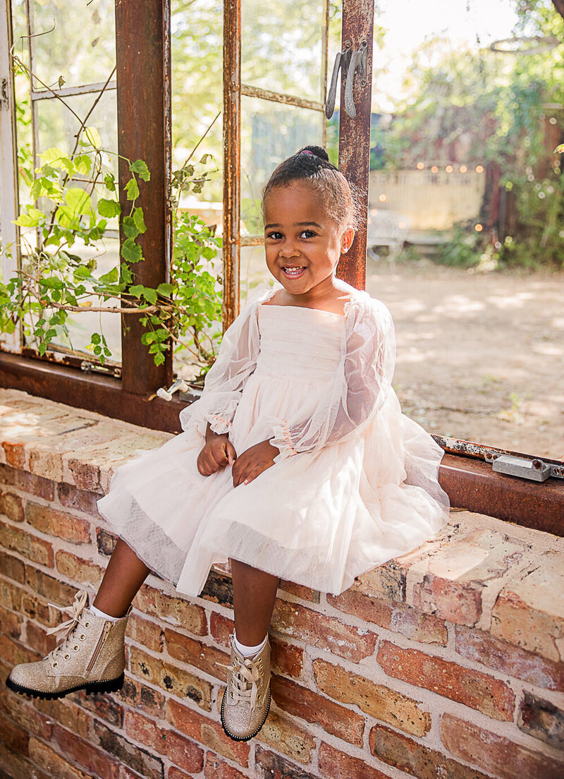 Fall.Mini.Session.Photographer.Austin.SekritTheater.Greenhouse.Venue.12
