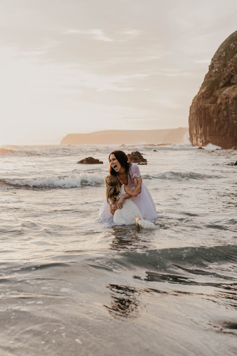 Airlie mother:daughter 118