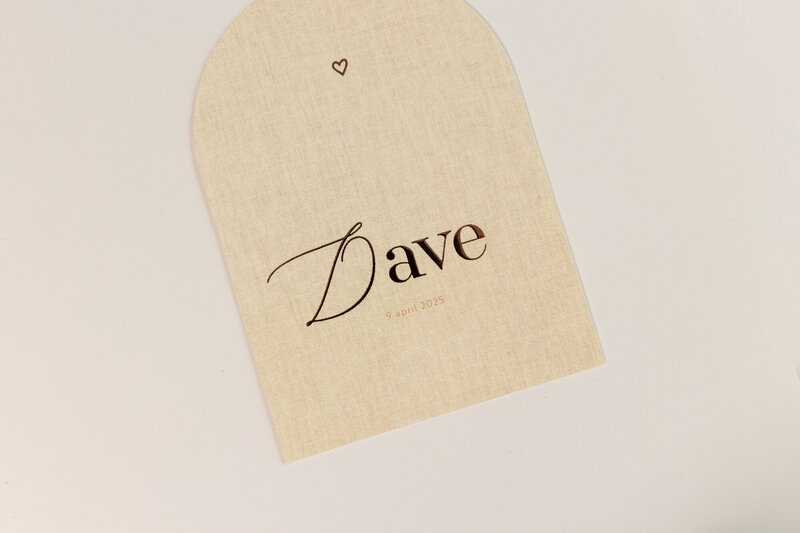 Halfrond-geboortekaartje-linnenlook-met-koperfolie-Dave-3