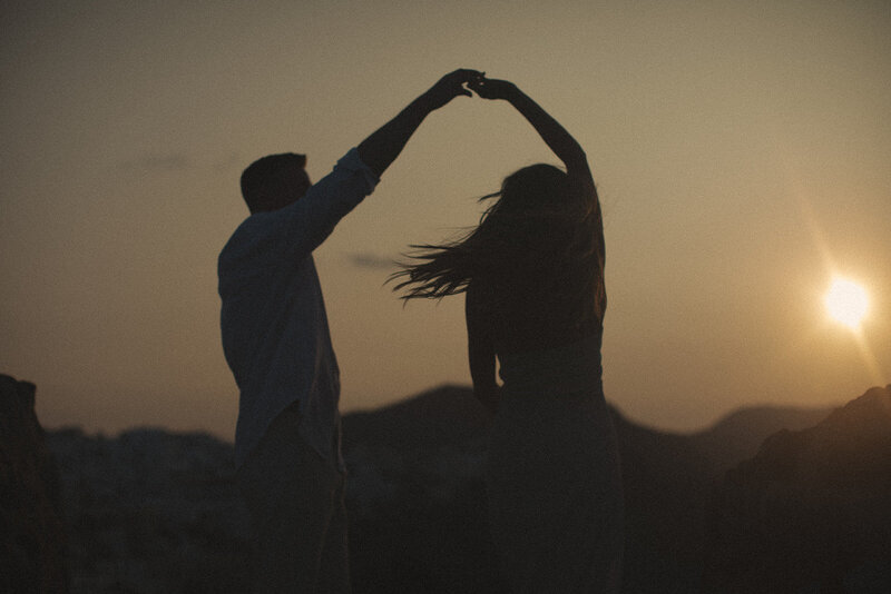 allieandkyle_oia_santorini_greece_lainatortoriciphoto-84