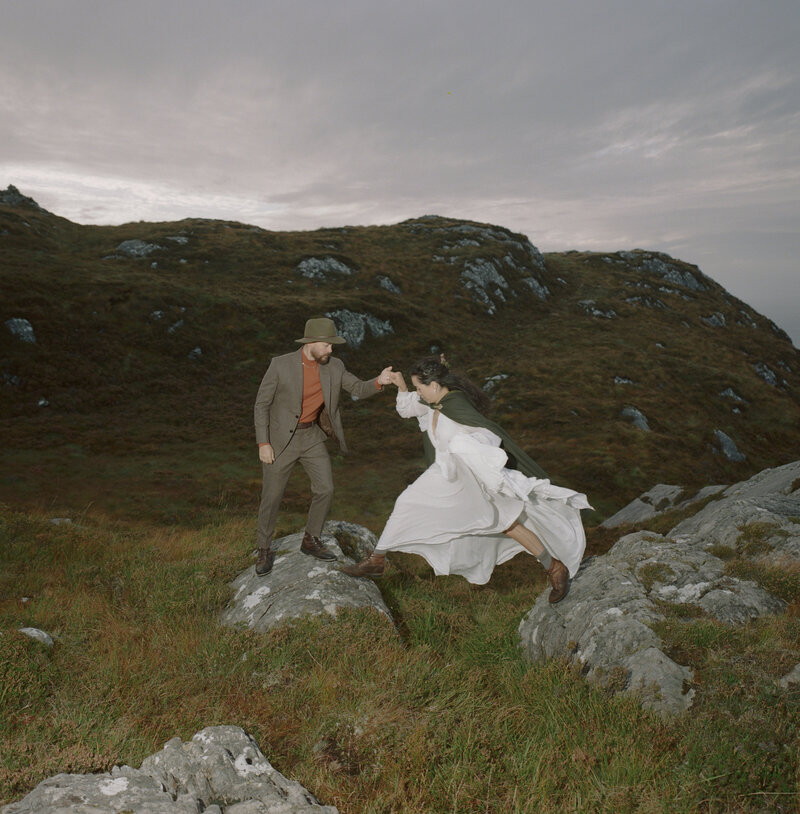 Eilean-shona-wedding-35mm-film-Alexa-Alex-Briars-Atlas-4409